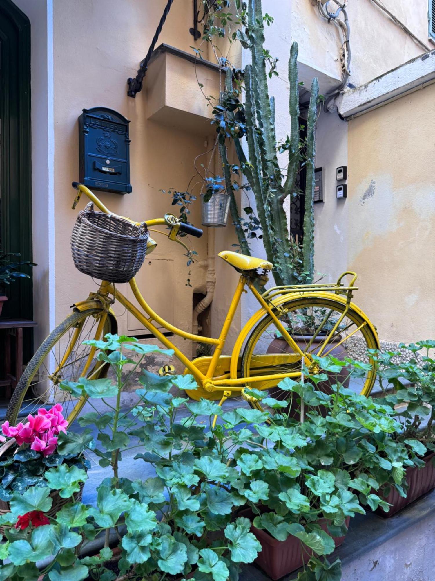 Appartement Palazzo Bordiland 1 à Bordighera Extérieur photo