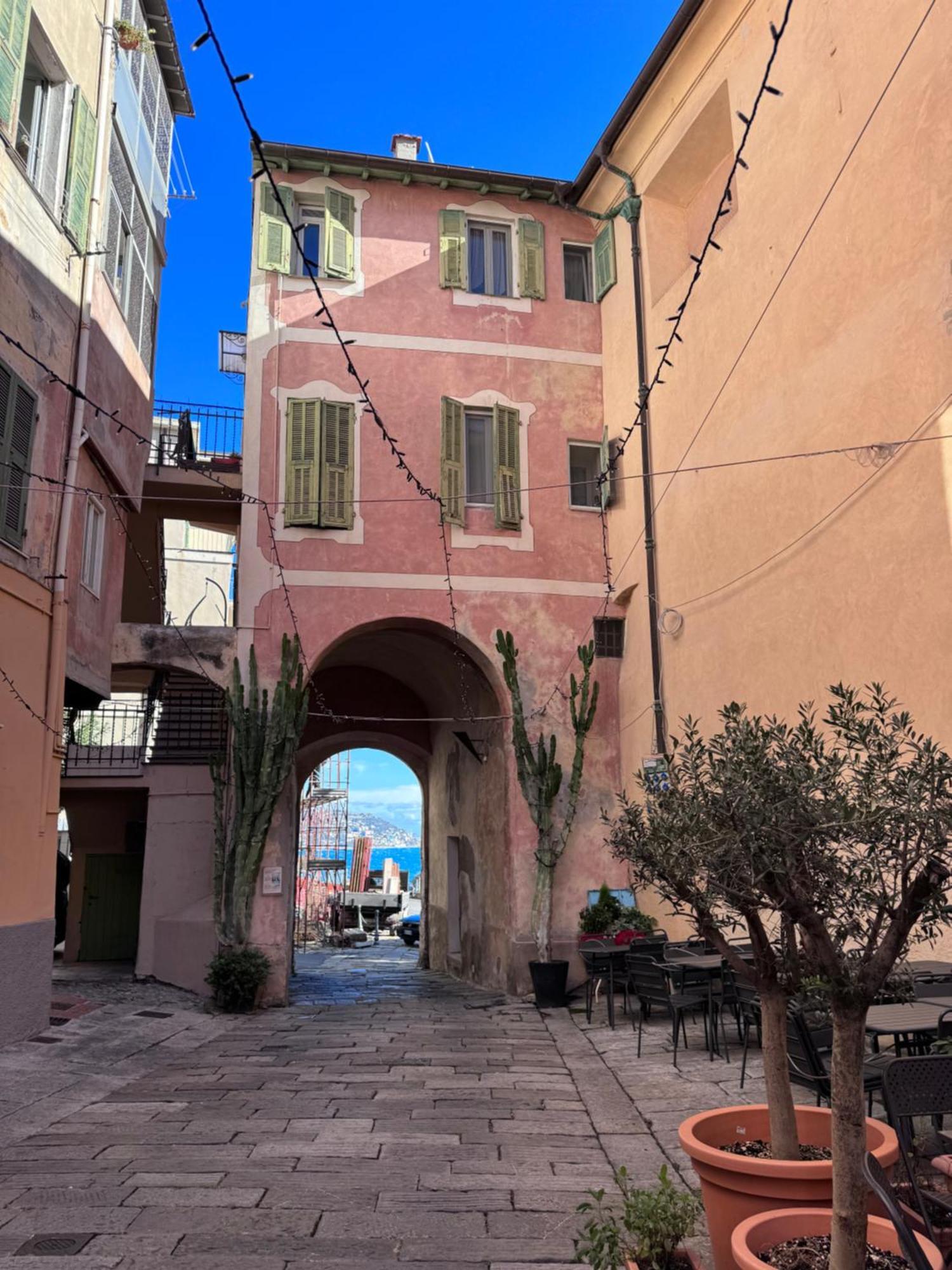 Appartement Palazzo Bordiland 1 à Bordighera Extérieur photo